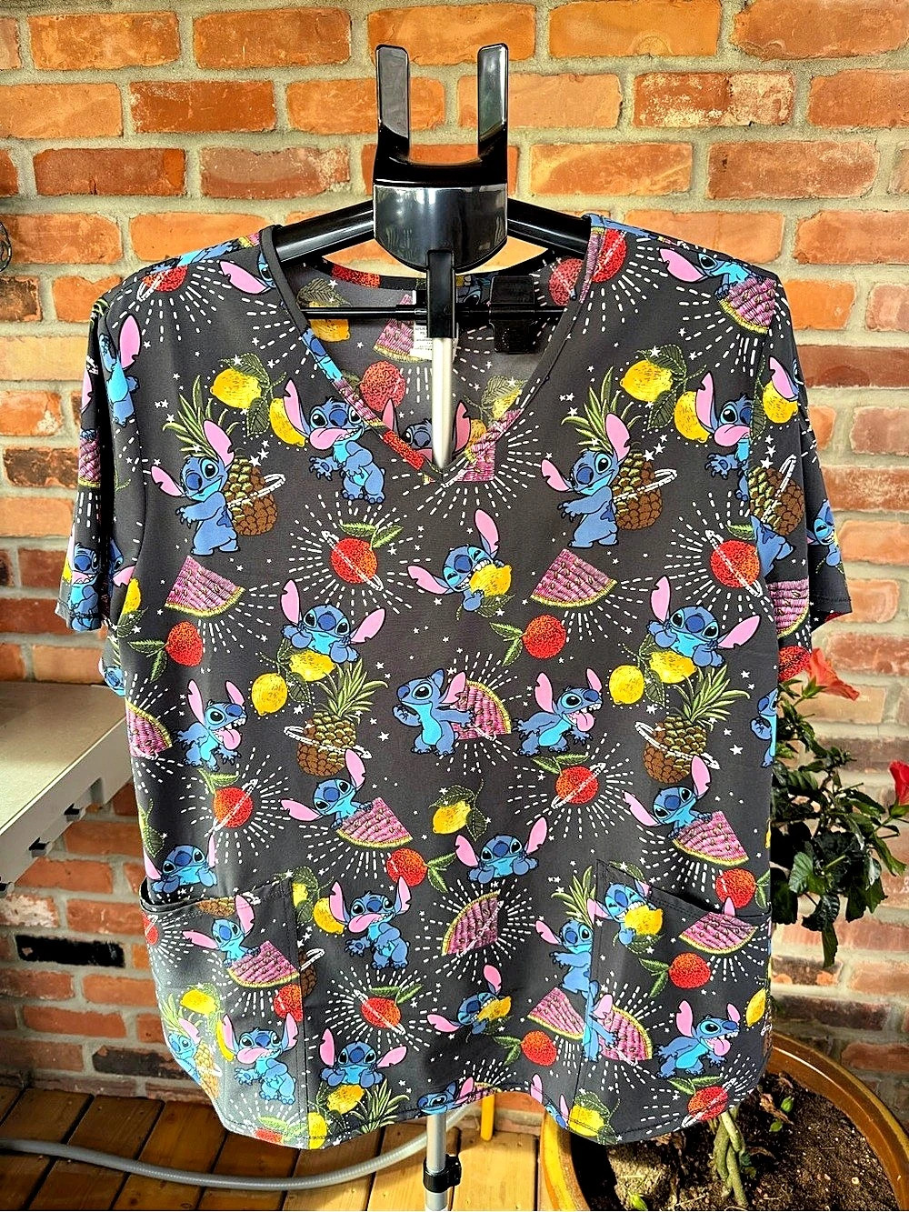Disney Lilo & Stitch Tropical Print V-Neck Scrub Top XL
